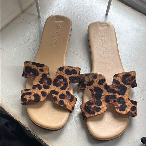 Leopard Print Women's Sandals - Picture 1 of 1